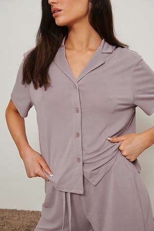 Lavender Camisa Modal com Manga Curta e Corte Largo