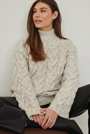 Cream Kabelgebreide sweater