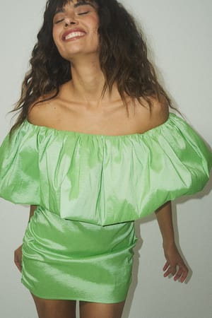 Light Green Sukienka midi odsłaniająca jedno ramię