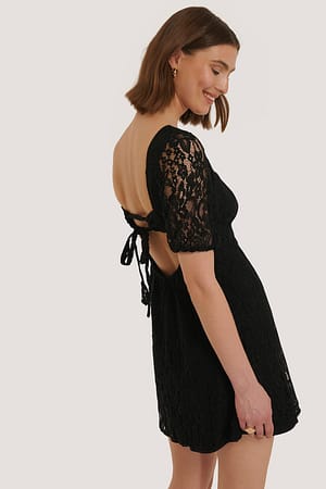 Black Sukienka Z Odsłoniętymi Plecami_x000D_