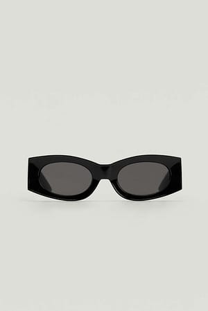 Black Oval Shape Plastic Sunglasses