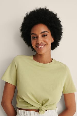 Light Green Luomupuuvillainen t-paita pyöreällä pääntiellä