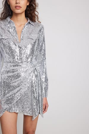 Silver Mini vestido cruzado con lentejuelas