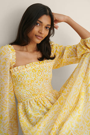 Yellow Print Gerecycleerde gesmokte maxi-jurk met ballonmouwen