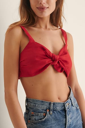 Red Cropped top met strik aan de voorkant van linnen