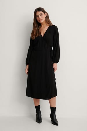 Black Midi-jurk Met Een Overlappende Ontwerp