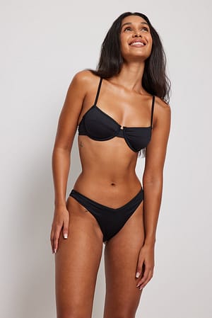 Black V-vormig hoog uitgesneden bikinibroekje