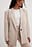 Stilren blazer i genanvendt materiale