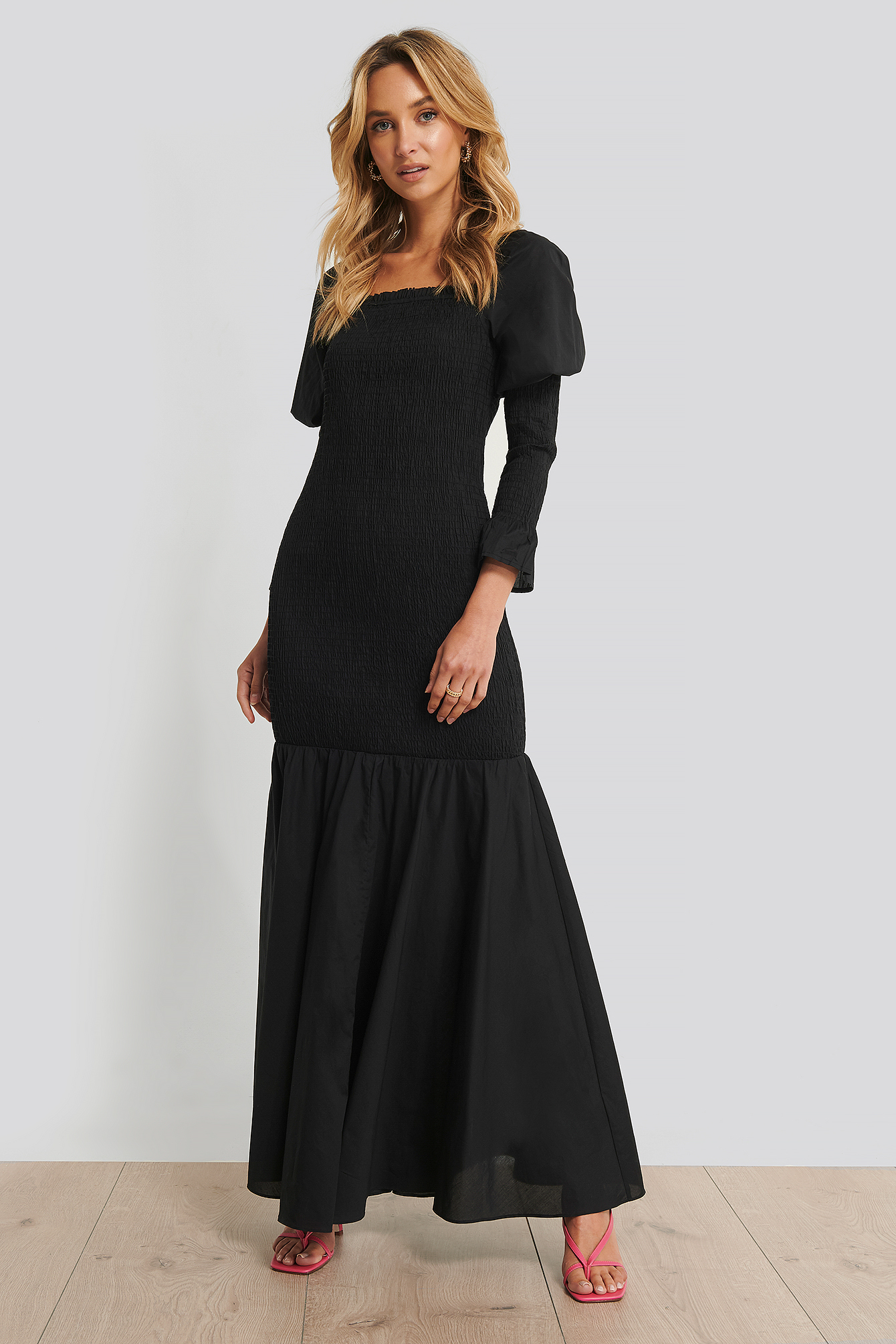 Black Long Sleeve Gathered Maxi Dress