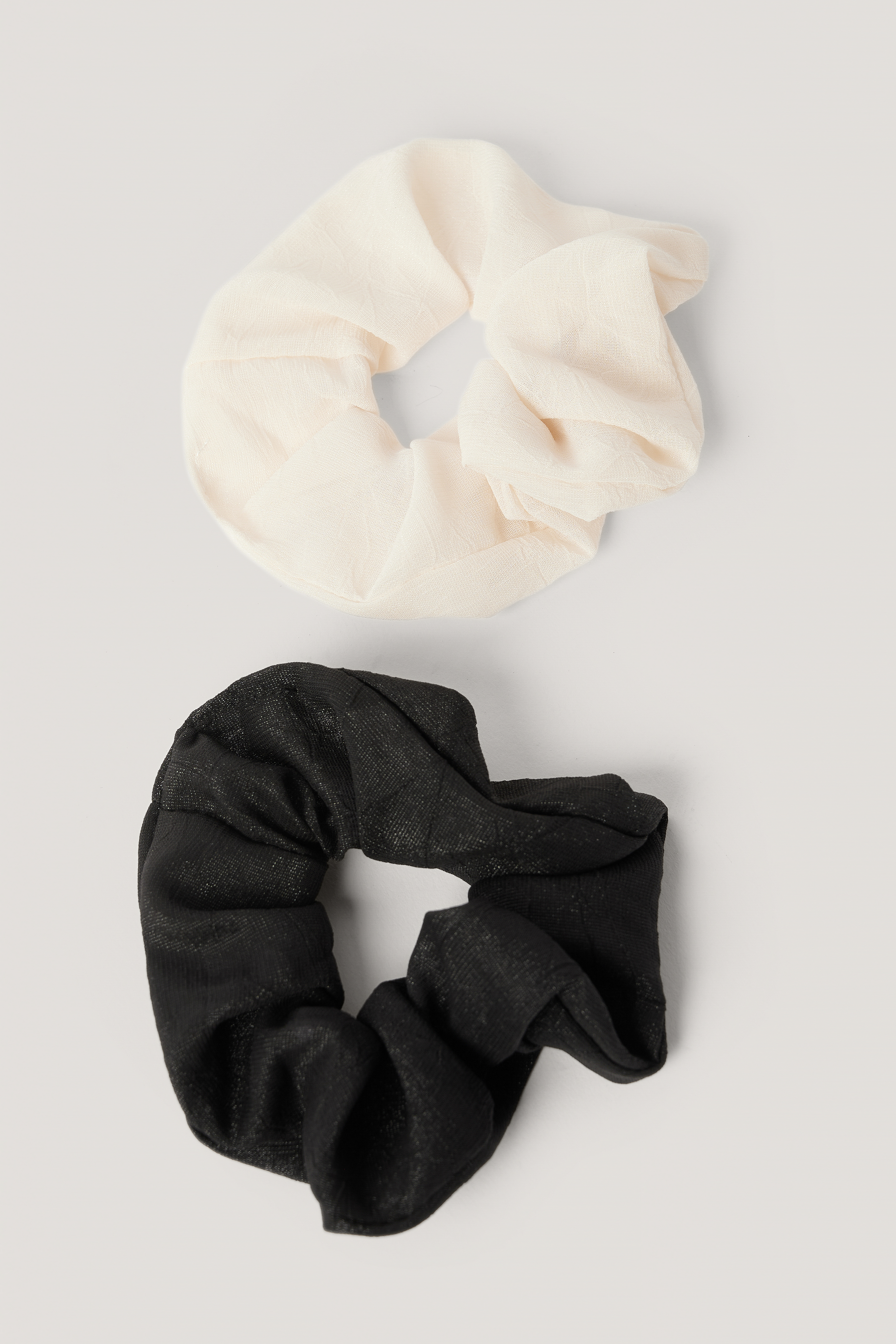 Black/White Basic Woven Scrunchies (2-pack)