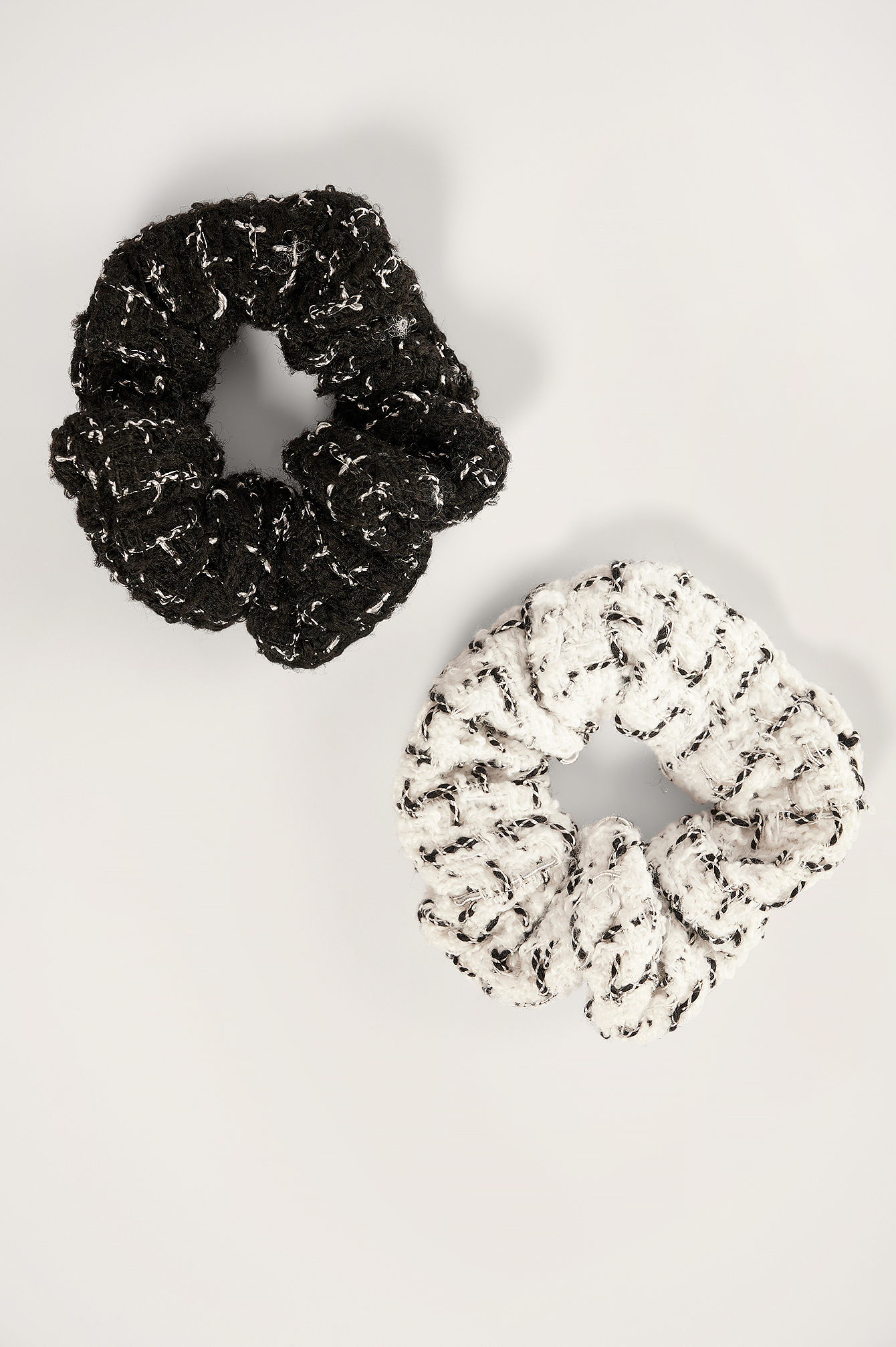 Black/White 2-pack Tweed Scrunchies