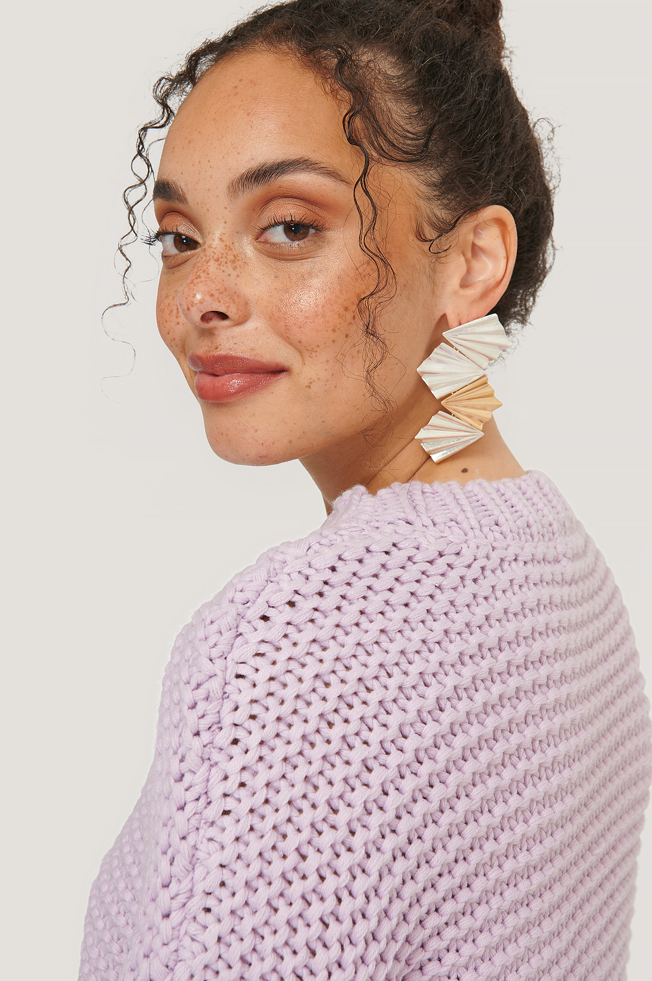 Silver/Gold Connected Ruffled Plate Earrings