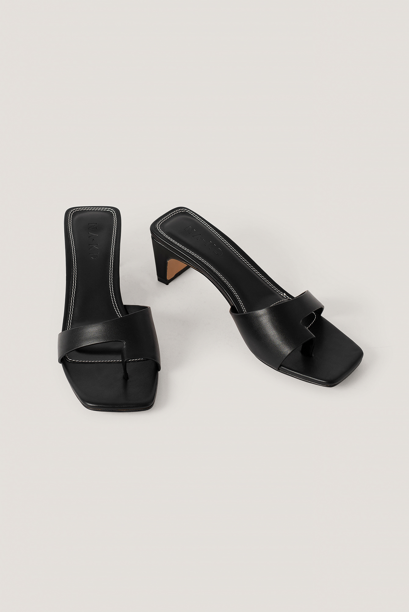 Black Squared Heel Toe Strap Sandals