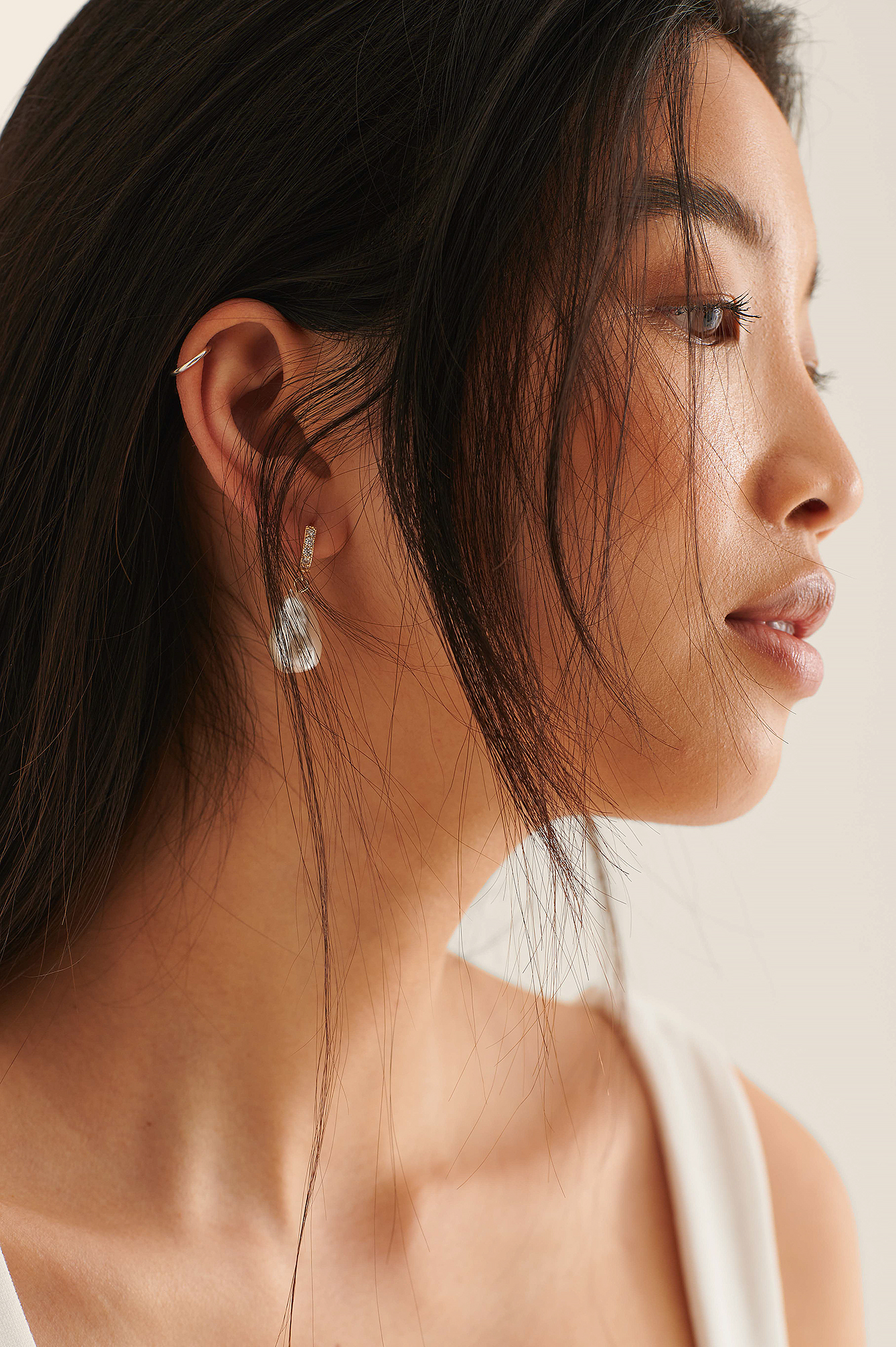 Gold/White Strass Detail Pearl Earrings