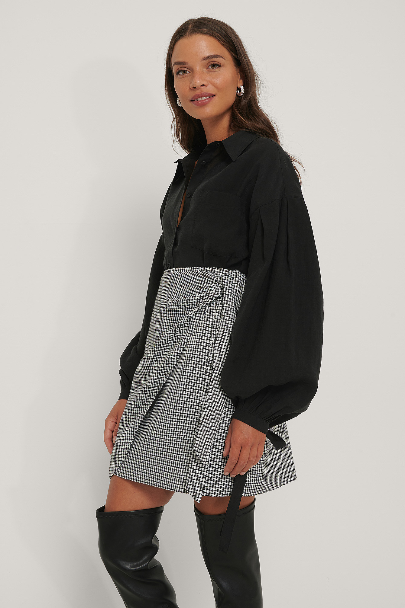 Black/White Tie Side Mini Skirt