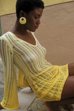 Yellow Ombre Genomskinlig stickad klänning med ombremönster