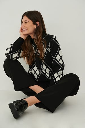 Black Argyle Check Knitted Sweater