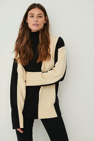 Black/Creme Økologisk to farget genser med høy hals