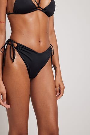 Black Braguita de bikini con cordón doble