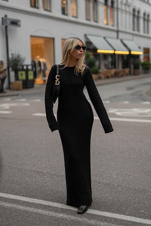 Black Ribbed Detail Knitted Maxi Dress