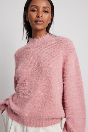 Pink Puszysty sweter z dzianiny