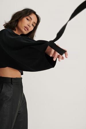 Black Wide Sleeve Knitted Cropped Top