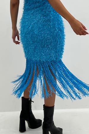 Aqua Sukienka z frędzlami i wiązaniem kopertowym na szyi