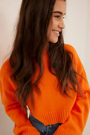 Orange Jersey corto de punto con bordes sin coser
