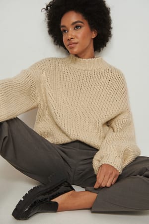 Beige Kraftig lang sweater i overstørrelse