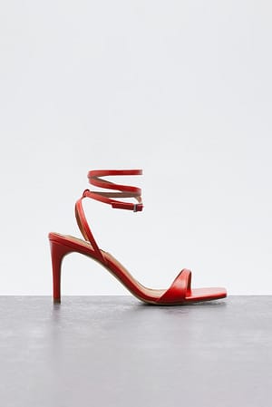 Red Glossy høyhælte sandaler