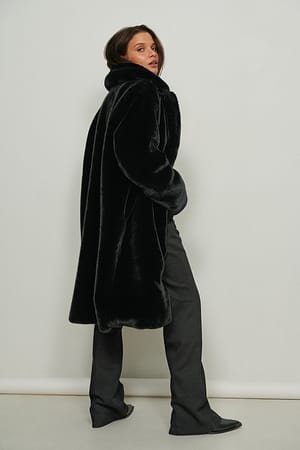 Black Faux fur frakke