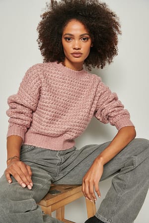 Pink Melange Sweter o grubym splocie z okrągłym dekoltem