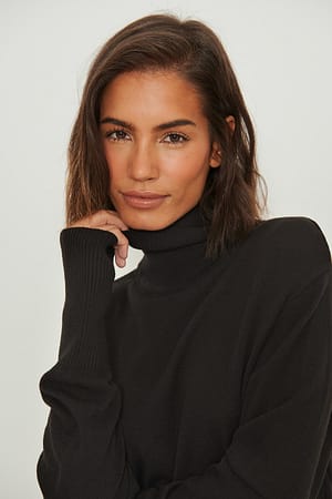 Black Finstrikket sweater med høj hals