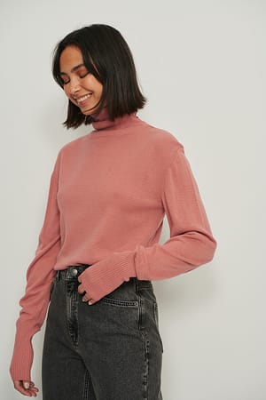 Dusty Pink Finstrikket sweater med høj hals
