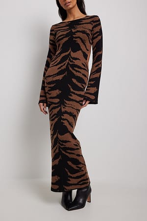 Brown Zebra Print Vestido maxi estilo kimono com mangas tricotadas