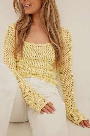 Light Yellow Top tricotado com decote quadrado
