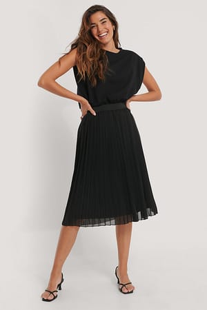 Black Midi Pleated Skirt