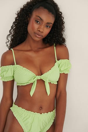 Green Kierrätetty bikiniyläosa röyhelöyksityiskohdilla