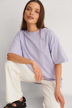Lilac T-shirt Orgânica Oversize com Gola Redonda