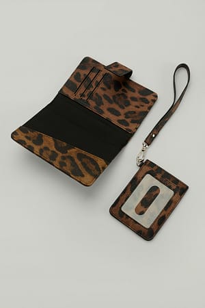 Leopard Passport Holder / Luggage Tag Set