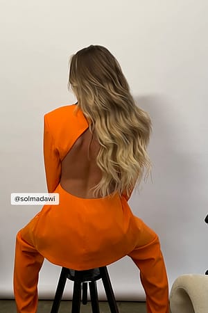 Bright Orange Blazer i genanvendt materiale med åben ryg