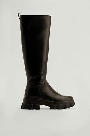 Black Boots med skaft och profilsula