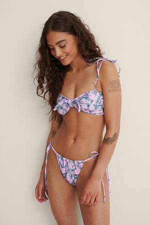 Rosey Floral Återvunnen bikinitrosa med knytband