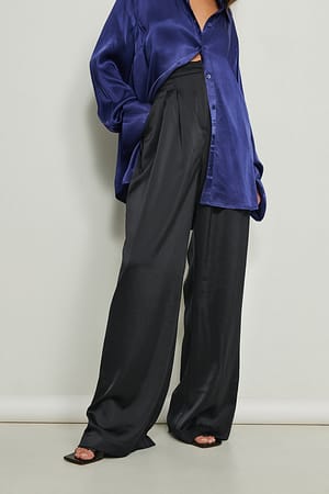 Black Satynowe spodnie od żakietu z szeroką nogawką z recyklingu