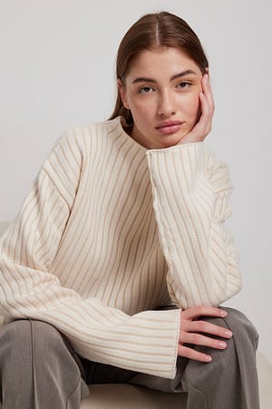 Offwhite Rib Detail Knitted Sweater