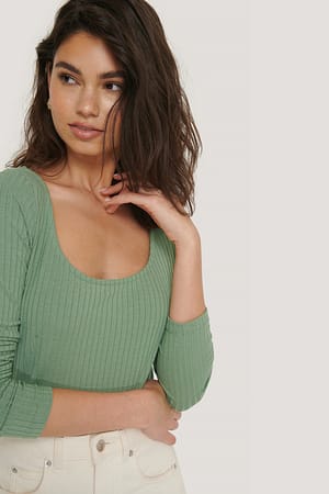 Green Ribbed Long Sleeve Cropped Top