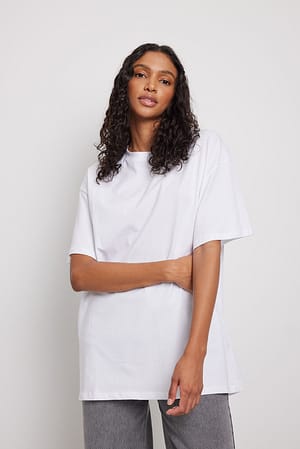 White T-shirt Orgânica Oversize com Gola Redonda