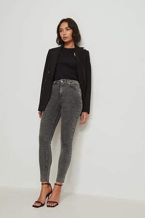 Grey Ekologiska skinny jeans med hög midja och rå fåll