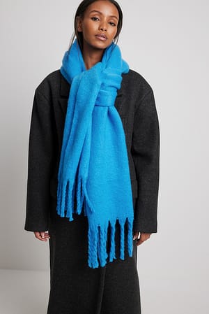 Aqua Blue Återvunnen mjuk scarf med flätade fransar