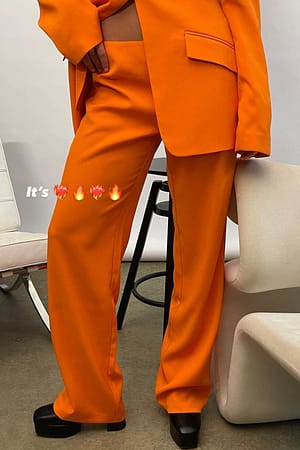 Bright Orange Återvunna skräddade kostymbyxor med låg midja